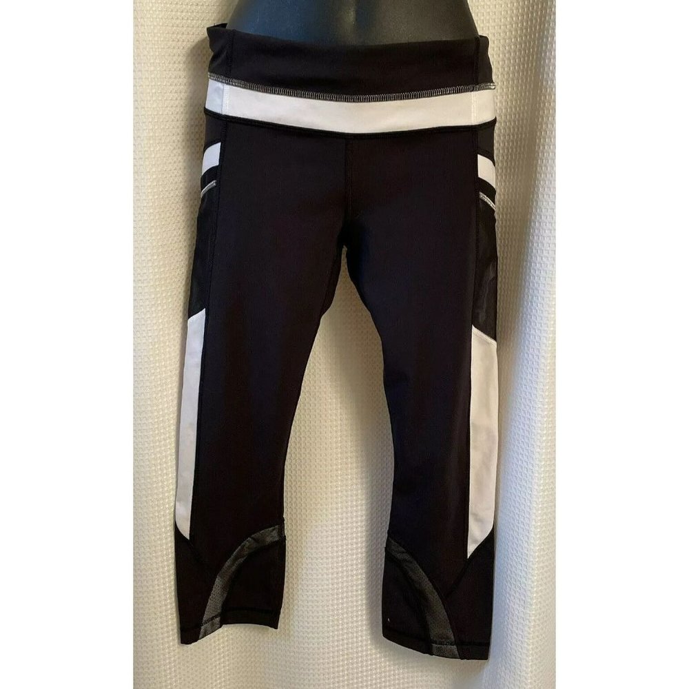RARE LULULEMON Reflective Run Inspire Crop Black White 6